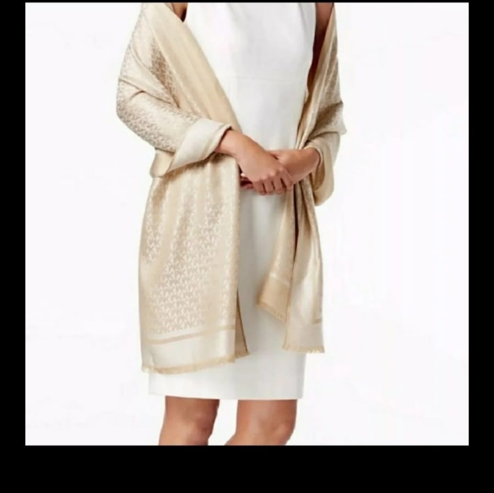 Michael kors scarf wrap